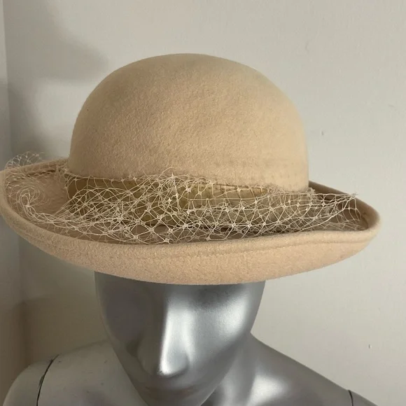 Vintage 80’s Spendide Designer’s Touch Wool Veiled Hat Taupe Netting USA - Picture 2 of 7